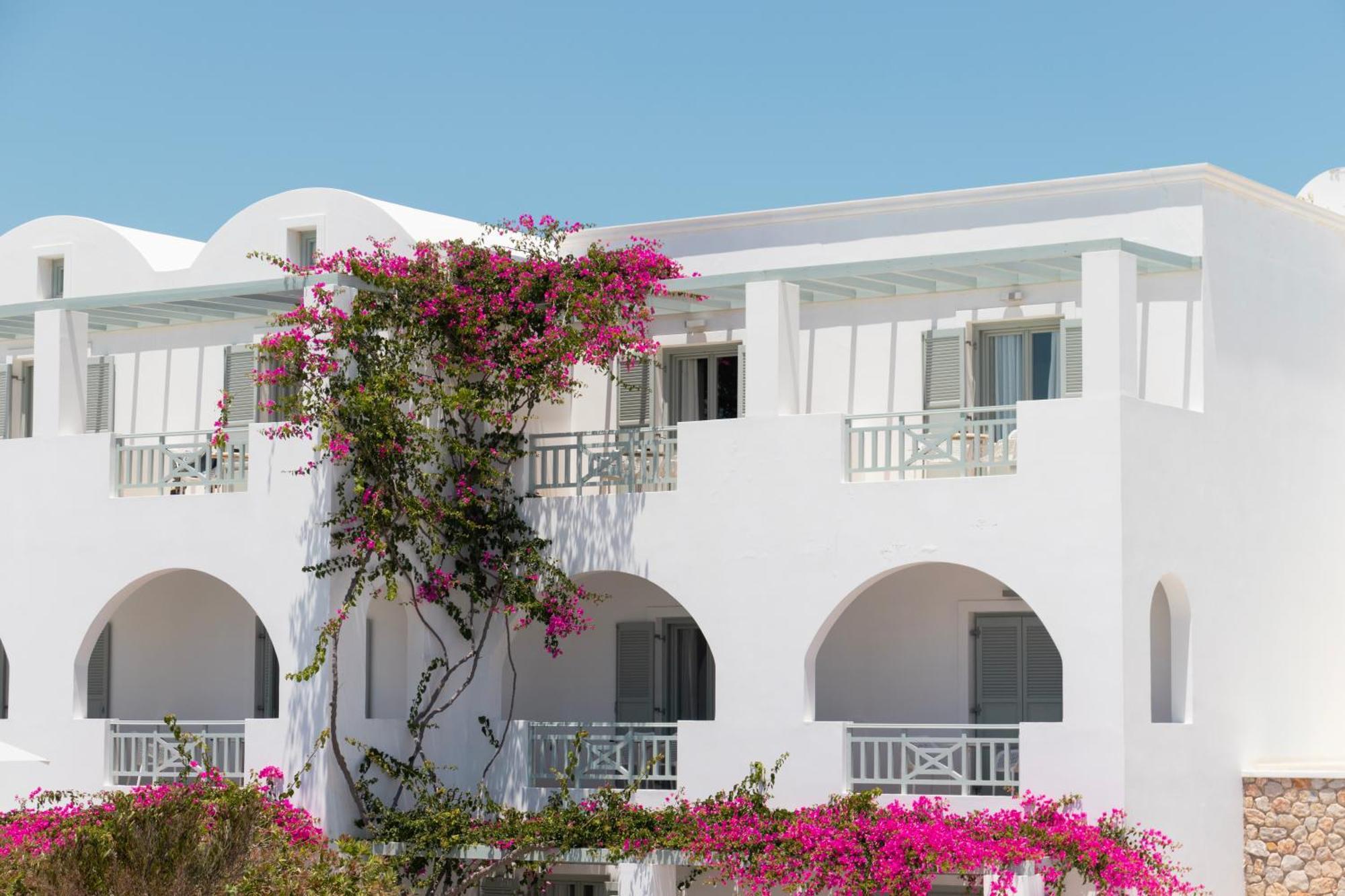 Astro Palace Hotel & Suites Fira  Exterior photo
